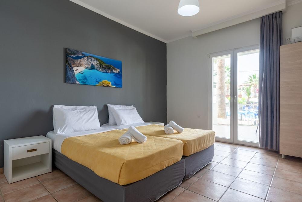 Arkadianos Aparthotel Agios Sostis  Exterior photo
