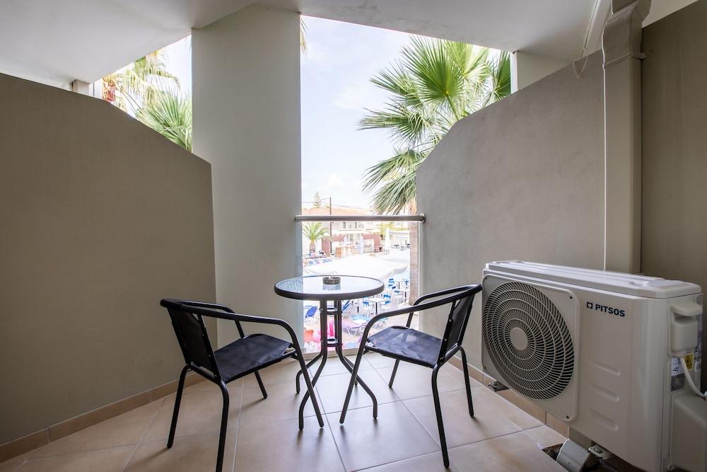 Arkadianos Aparthotel Agios Sostis  Exterior photo