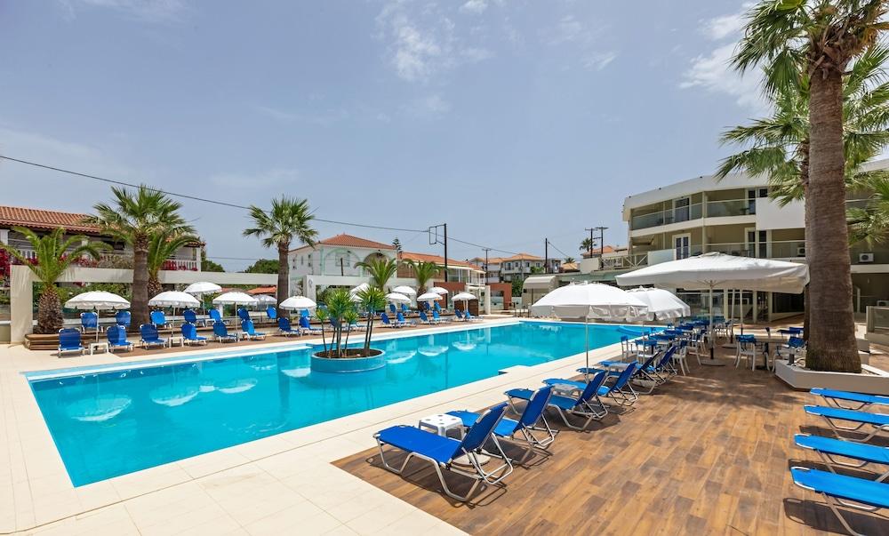 Arkadianos Aparthotel Agios Sostis  Exterior photo