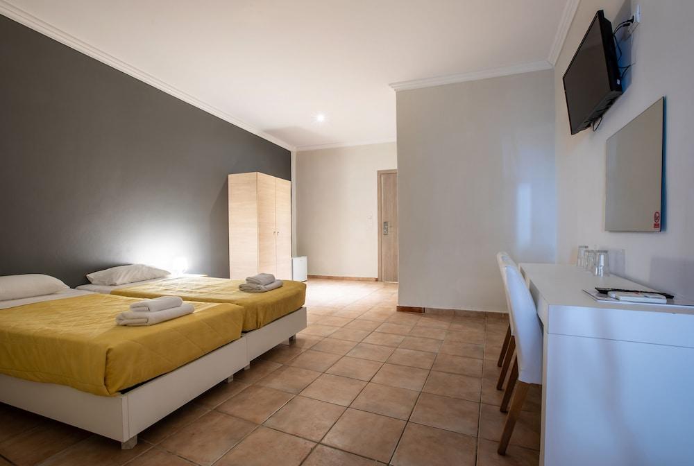 Arkadianos Aparthotel Agios Sostis  Exterior photo